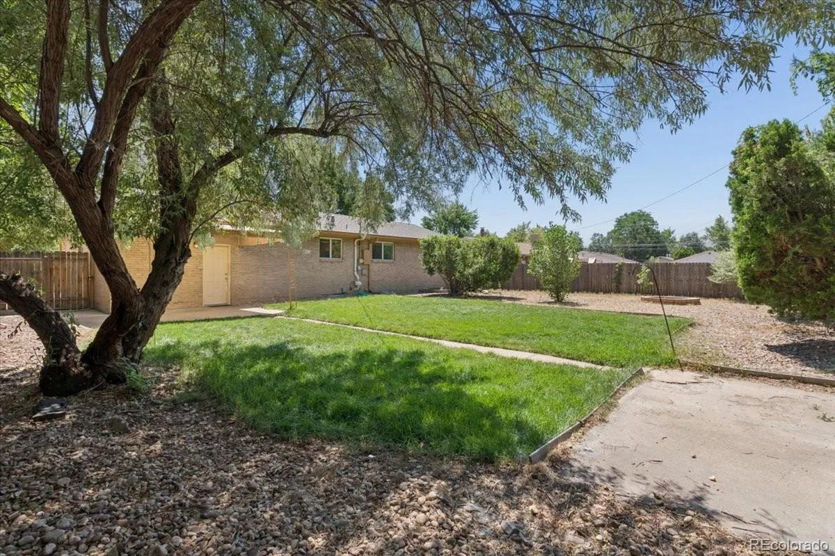 1477 S Brentwood Street Lakewood CO 80232 | MLS #REC8784669 08222026165715 1200 25