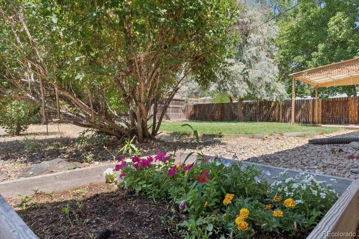 1477 S Brentwood Street Lakewood CO 80232 | MLS #REC8784669 08222026165715 1200 27