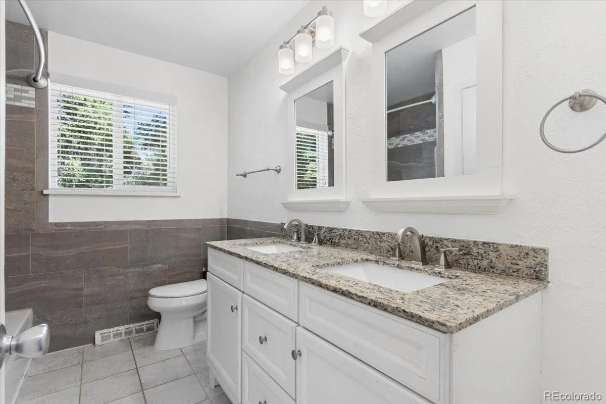 1477 S Brentwood Street Lakewood CO 80232 | MLS #REC8784669 08222026165715 1200 5