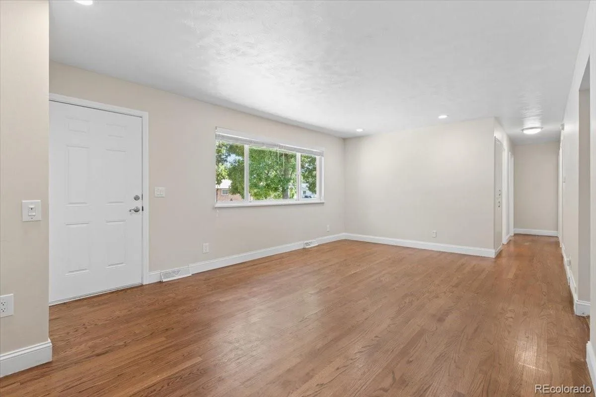1477 S Brentwood Street Lakewood CO 80232 | MLS #REC8784669 08222026165715 1200 6