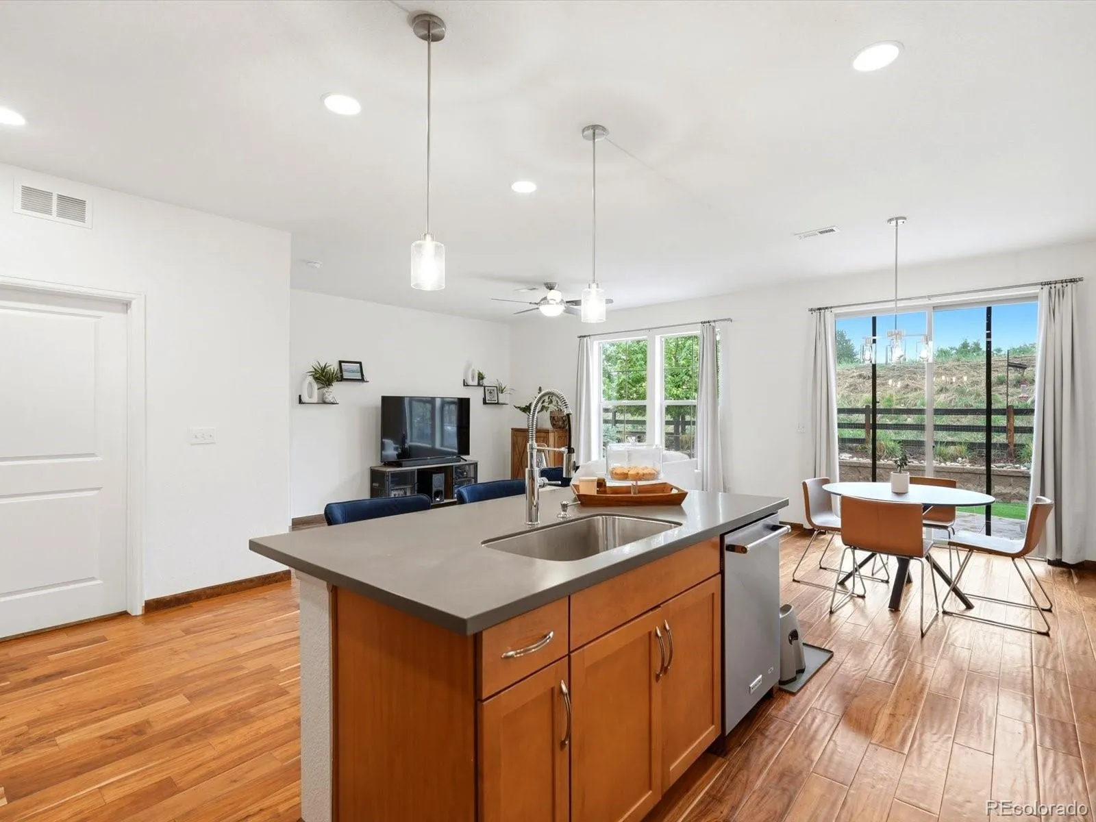 14941 W 70th Avenue Arvada CO 80007 MLS #REC8786878 05202026195543 1600 16