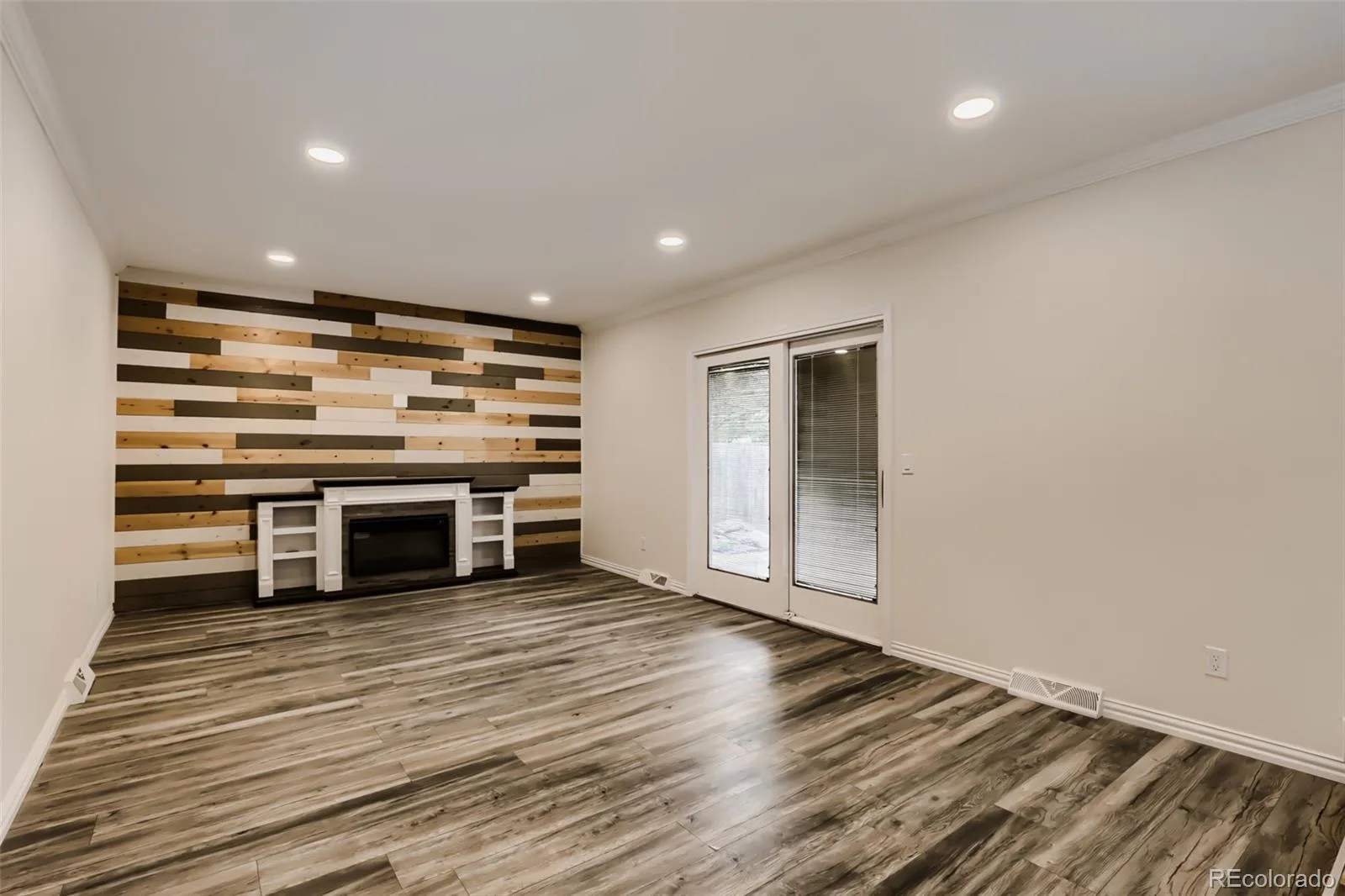 689 Jasper Street Aurora CO 80011 MLS #REC8789367 06032026163513 1600 7