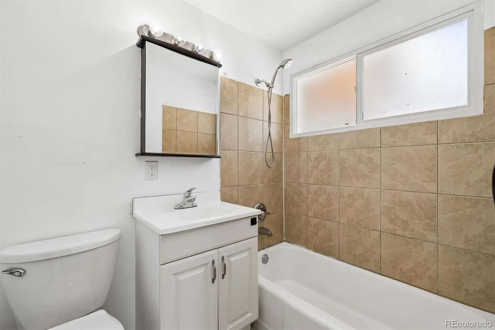 1064 Galena Street Aurora CO 80010 | MLS #REC8790915 08252026192736 1600 10