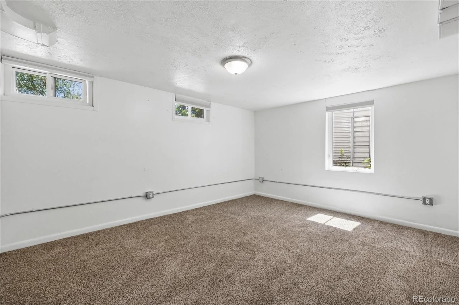 1064 Galena Street Aurora CO 80010 | MLS #REC8790915 08252026192736 1600 14