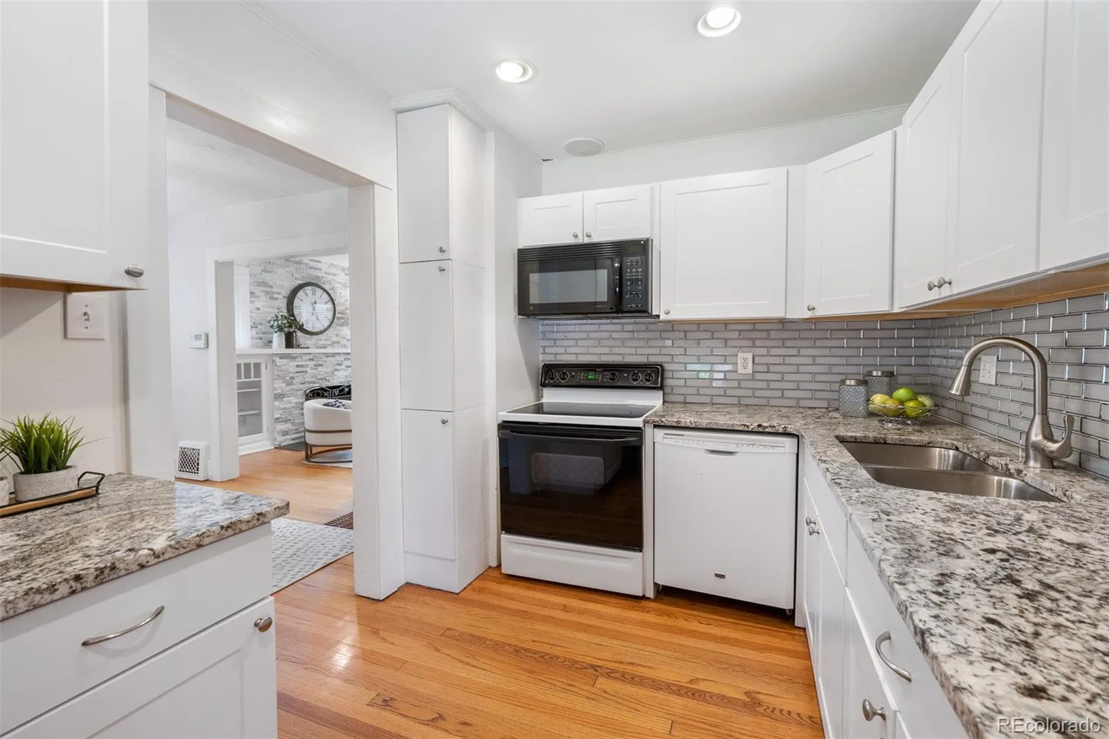 764 S Ogden Street Denver CO 80209 MLS #REC8794161 05222026020437 1600 16