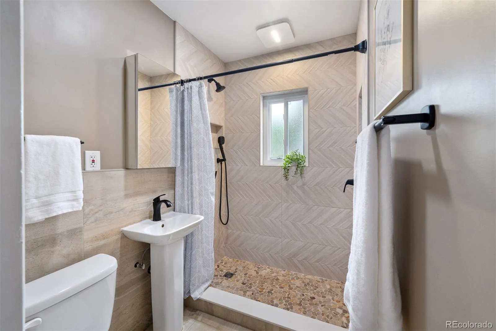764 S Ogden Street Denver CO 80209 MLS #REC8794161 05222026020437 1600 23