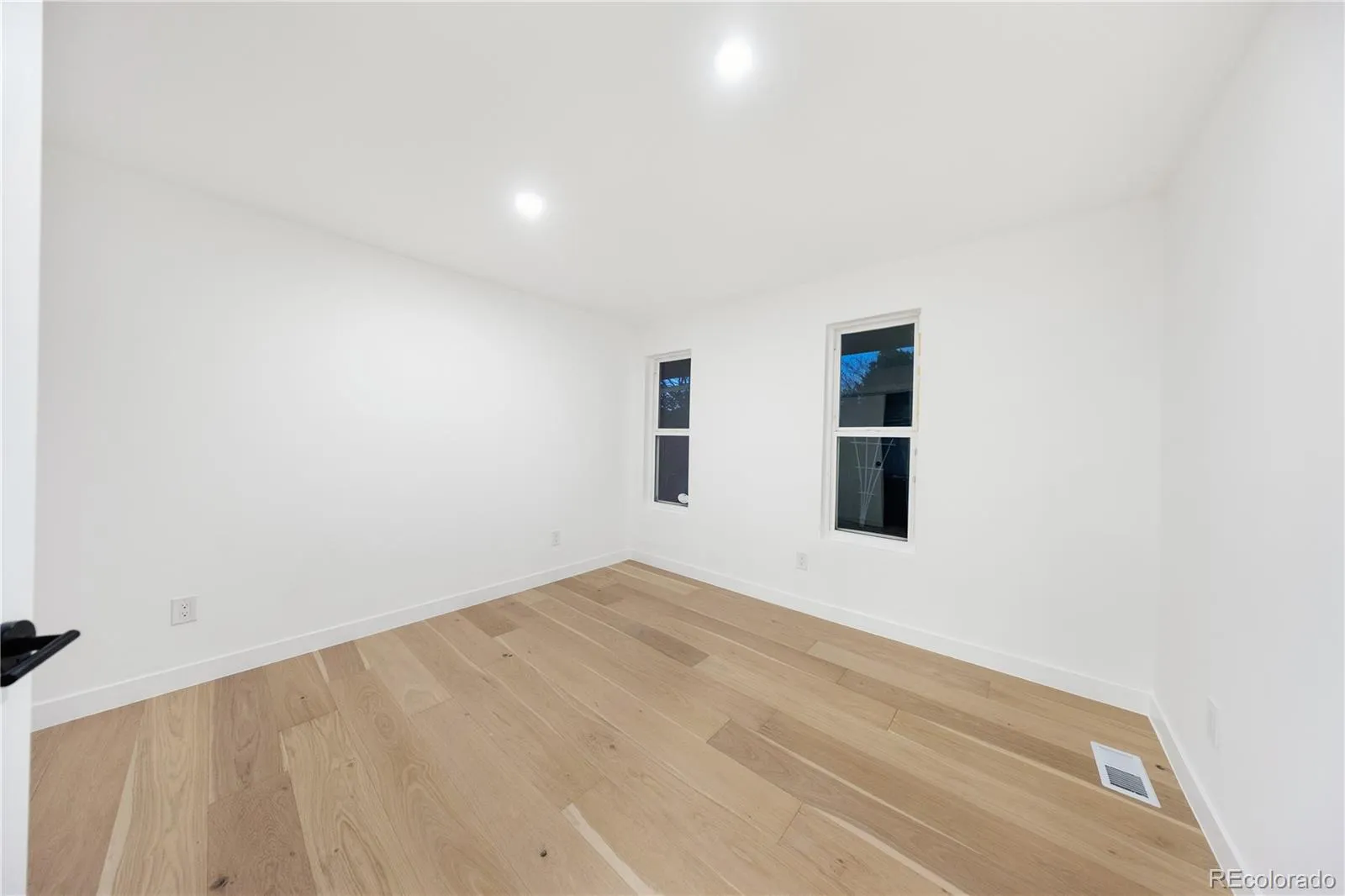 04202026164816 1600 35