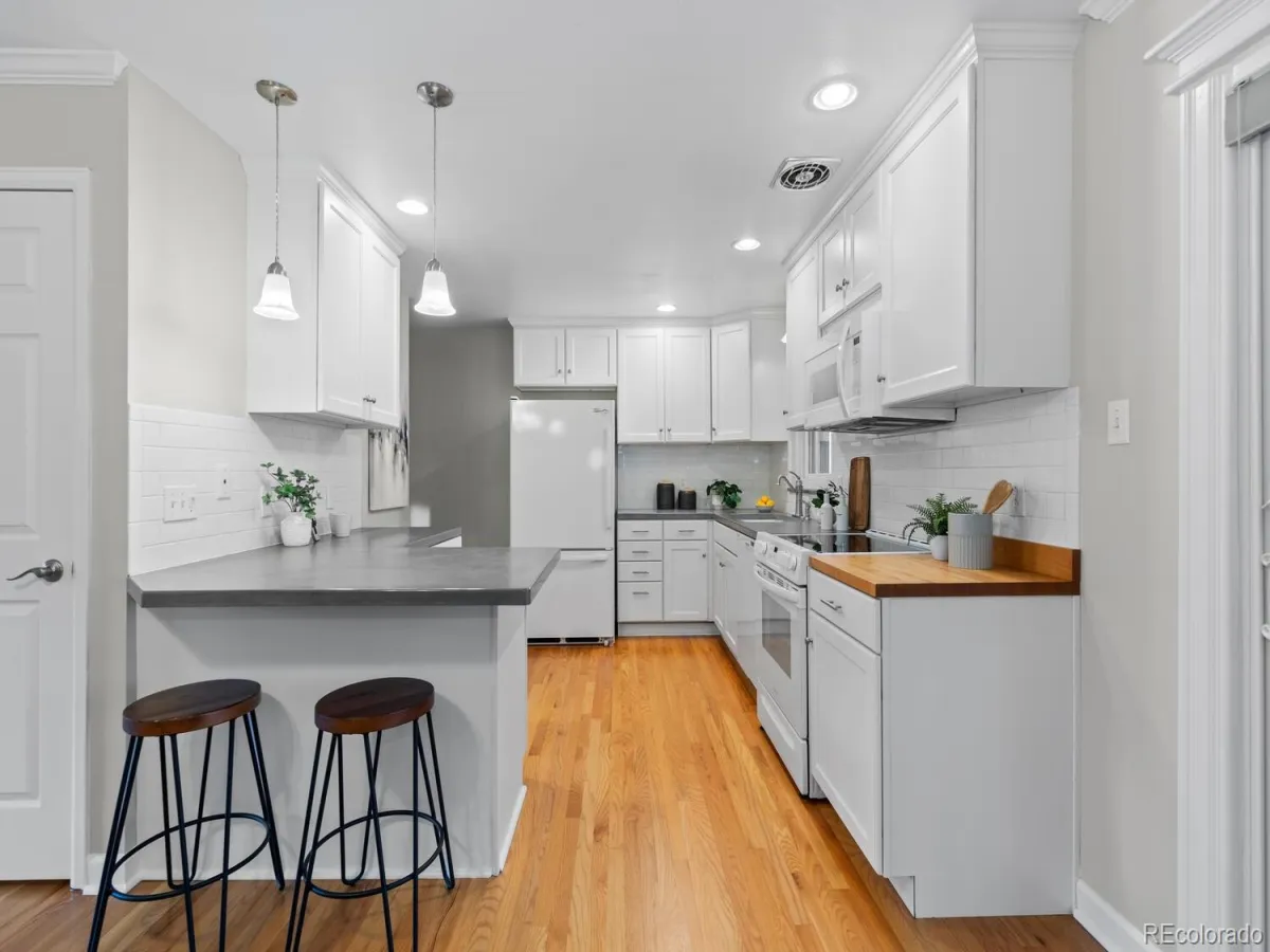 04012026193634 1200 12