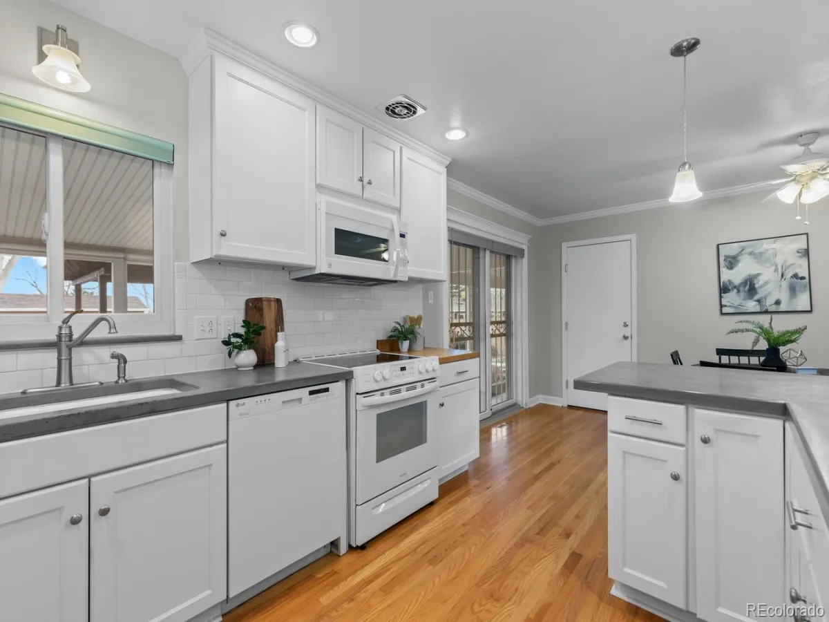 04012026193634 1200 15