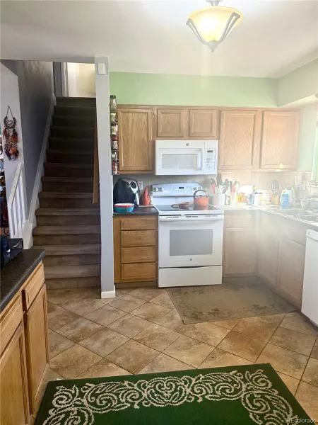 752 Lewiston Street Aurora CO 80011 MLS #REC8804885 05012026235233 800 6