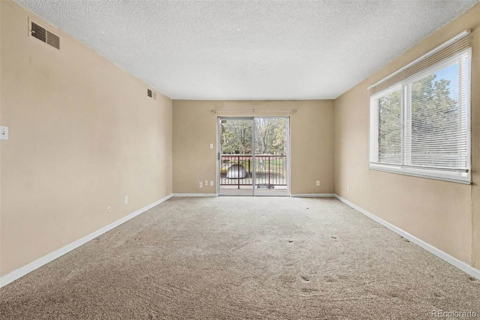 7755 E Quincy Avenue #201A6 Denver CO 80237 MLS #REC8806218 04082026203634 1600 5