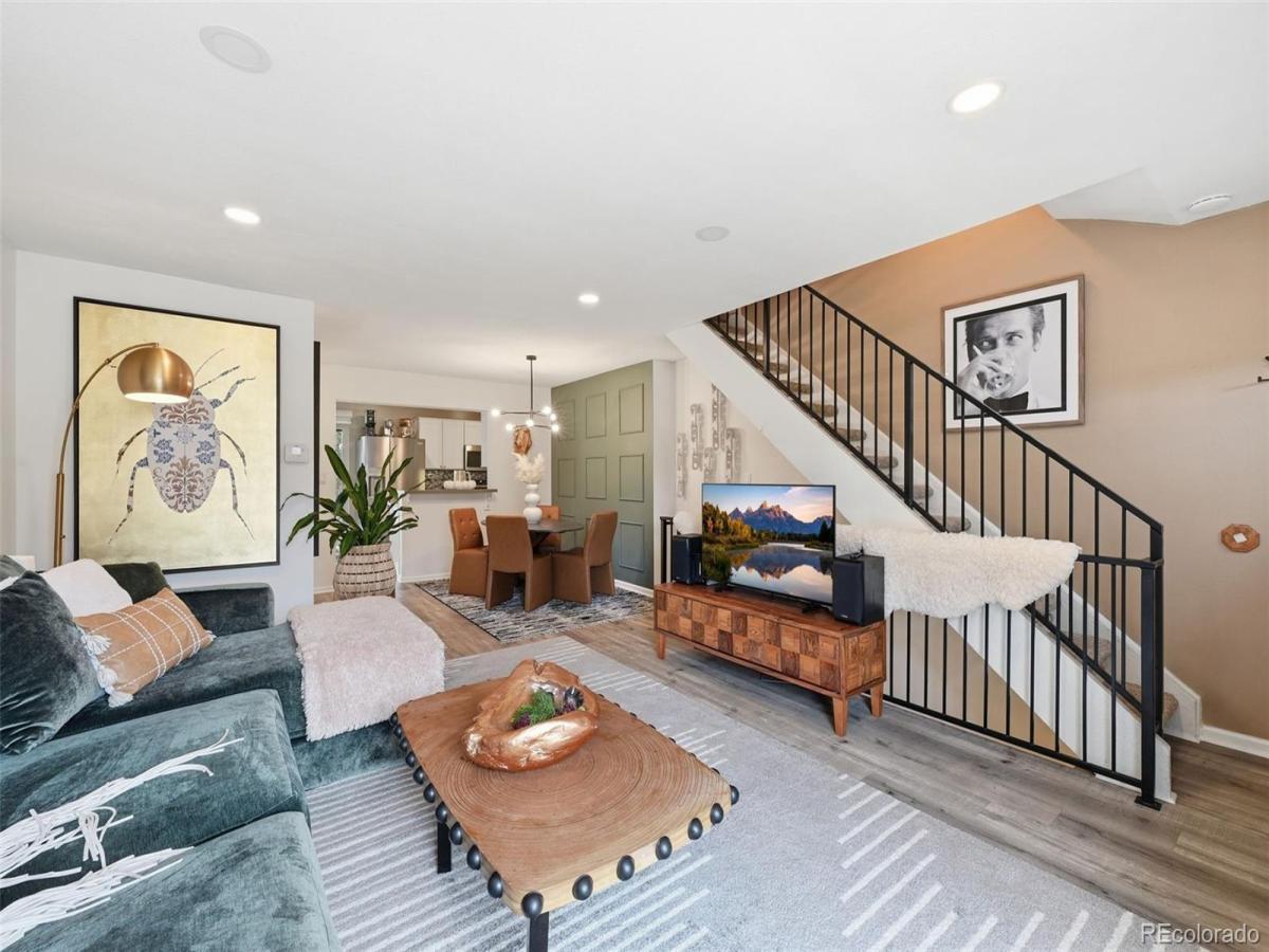 4234 W Pondview Drive Littleton CO 80123 | MLS #REC8808517 MLS #REC8808517 image #0