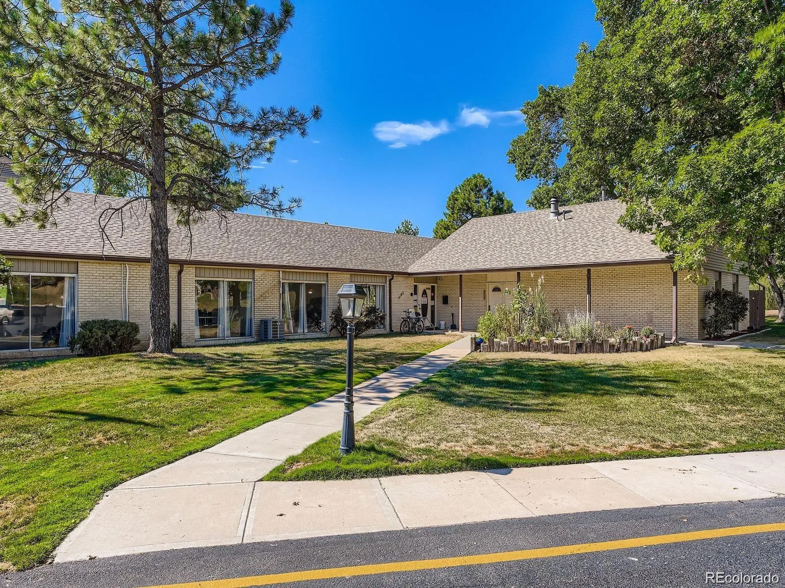 4234 W Pondview Drive Littleton CO 80123 | MLS #REC8808517 05262026211854 1600 32