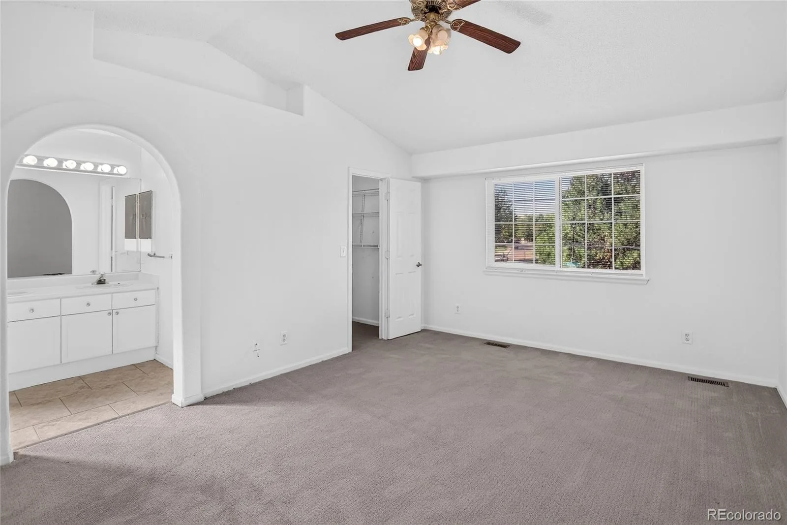 4300 Danube Way Denver CO 80249 | MLS #REC8811166 09222026215803 1600 28