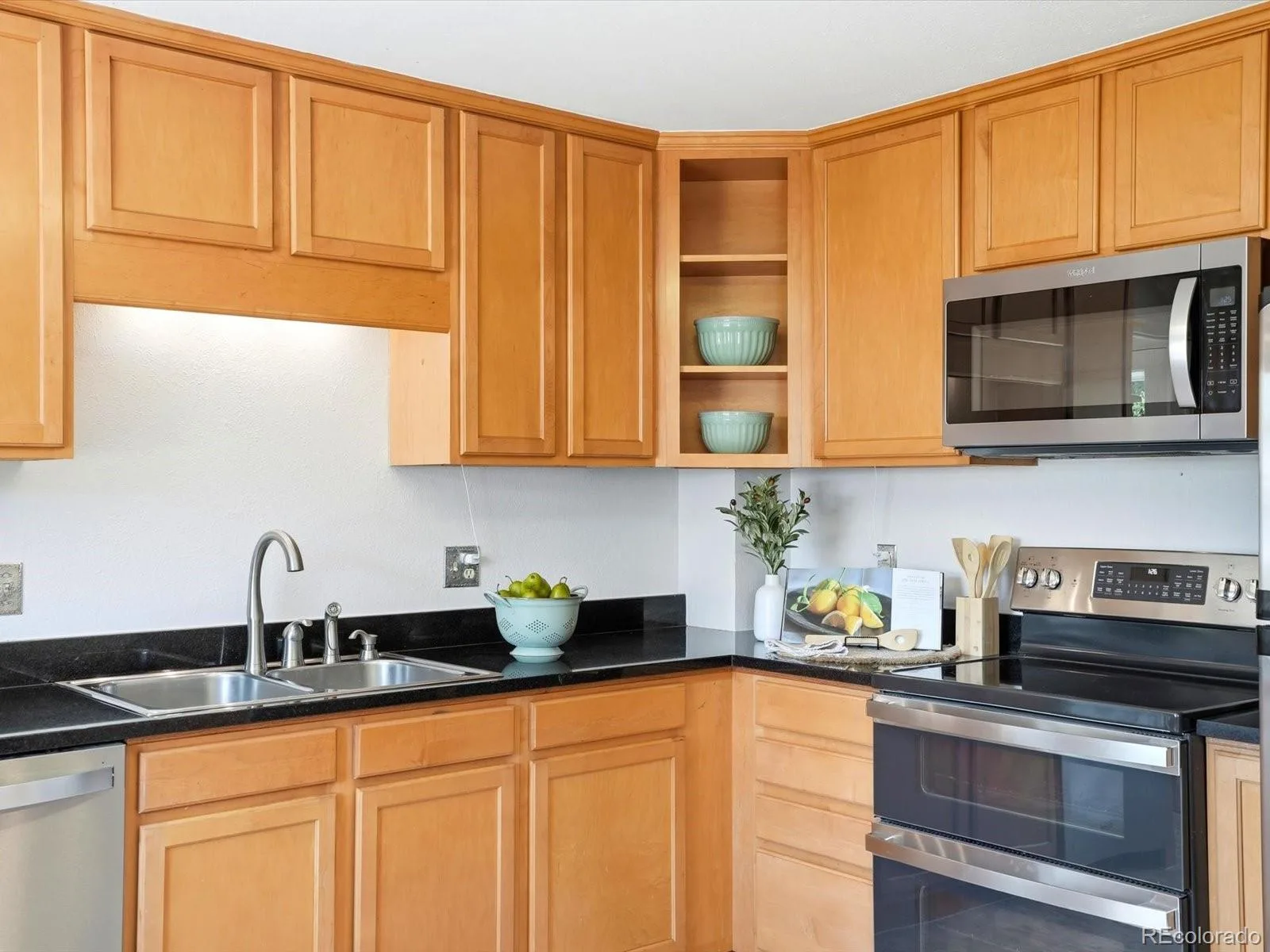 6309 Eaton Court Arvada CO 80003 | MLS #REC8814784 08012026005825 1600 10