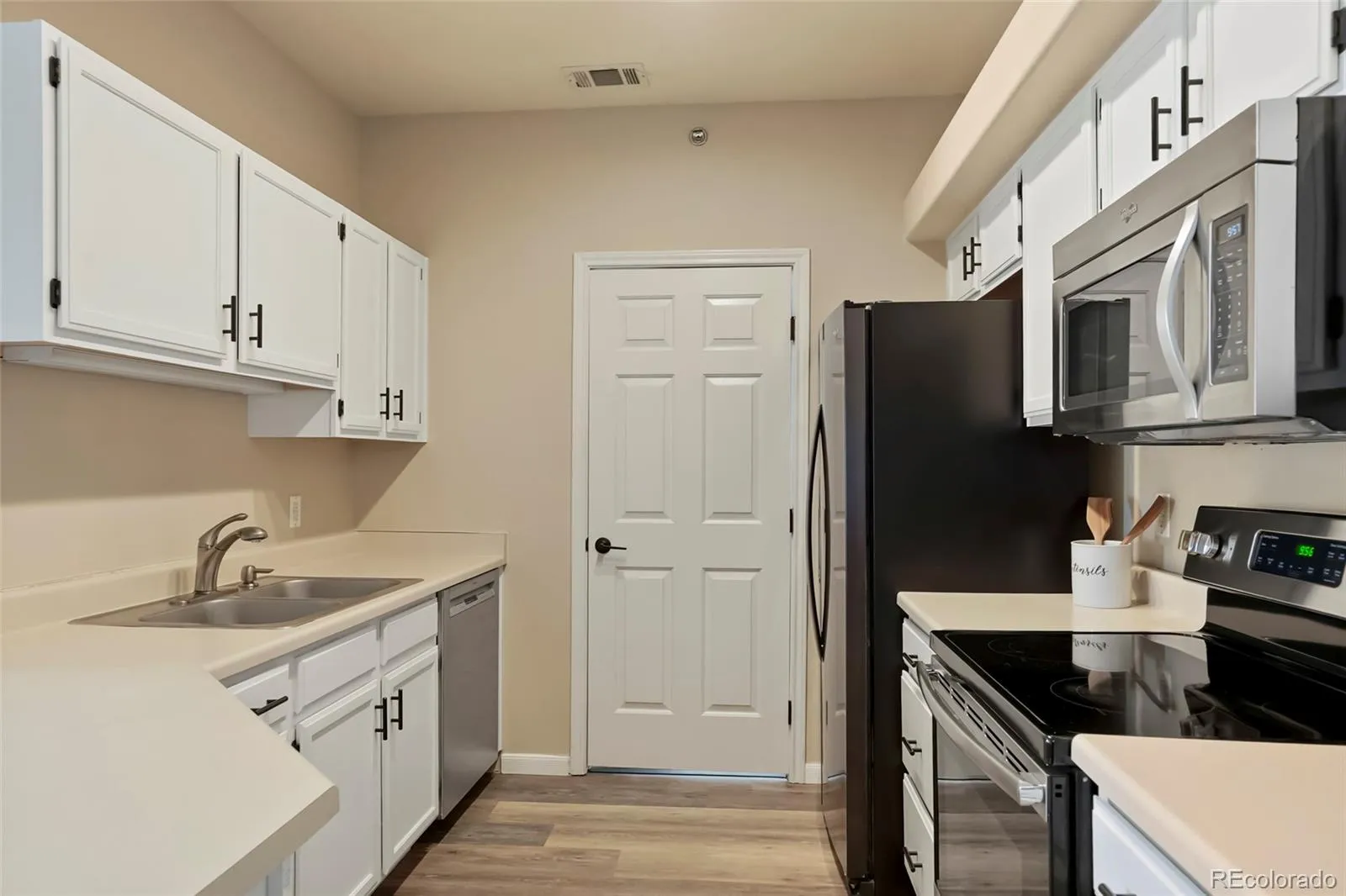 6009 Castlegate Drive #C25 Castle Rock CO 80108 | MLS #REC8815889 05052026224927 1600 11