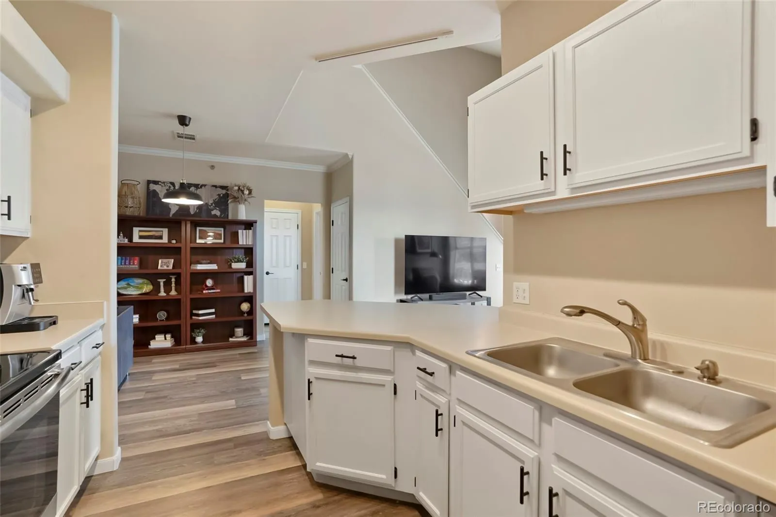 6009 Castlegate Drive #C25 Castle Rock CO 80108 | MLS #REC8815889 05052026224927 1600 13