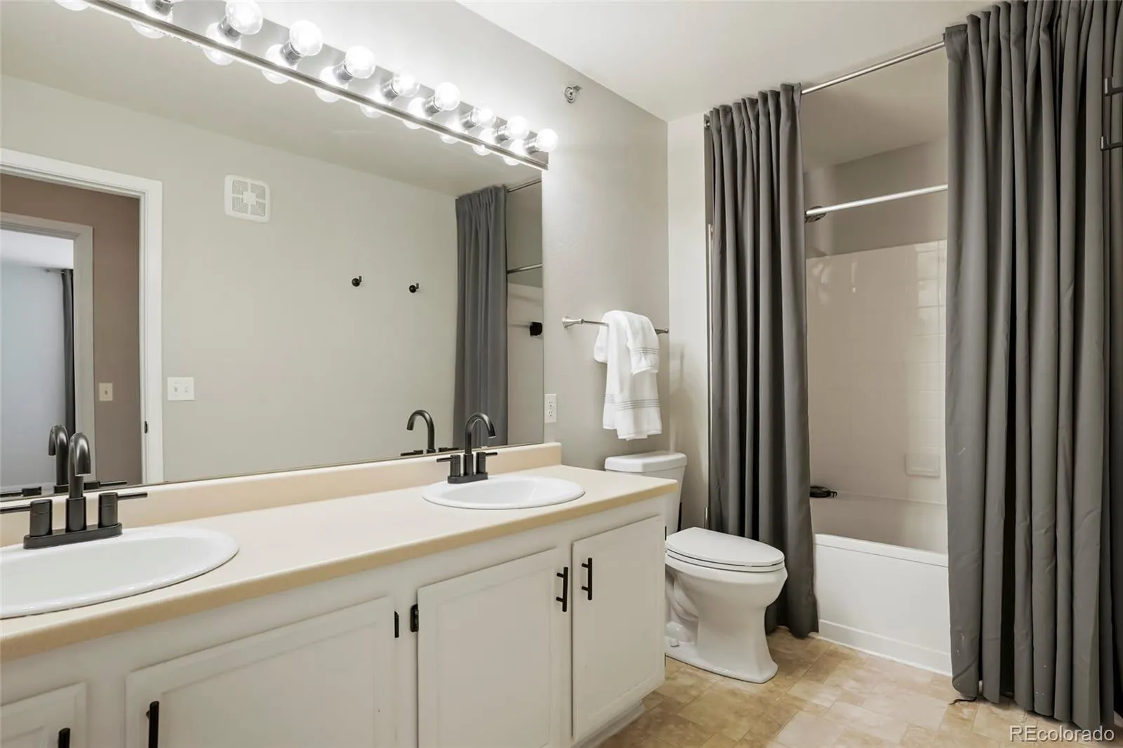 6009 Castlegate Drive #C25 Castle Rock CO 80108 | MLS #REC8815889 05052026224927 1600 16