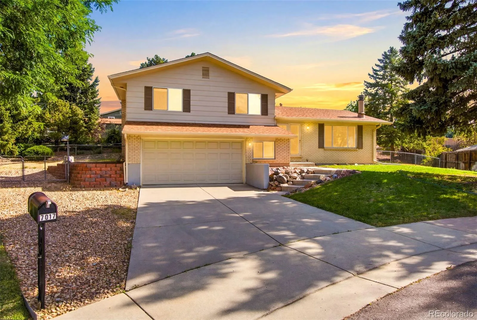 7017 S Quince Circle Centennial CO 80112 | MLS #REC8817803 07202026174931 1600 47