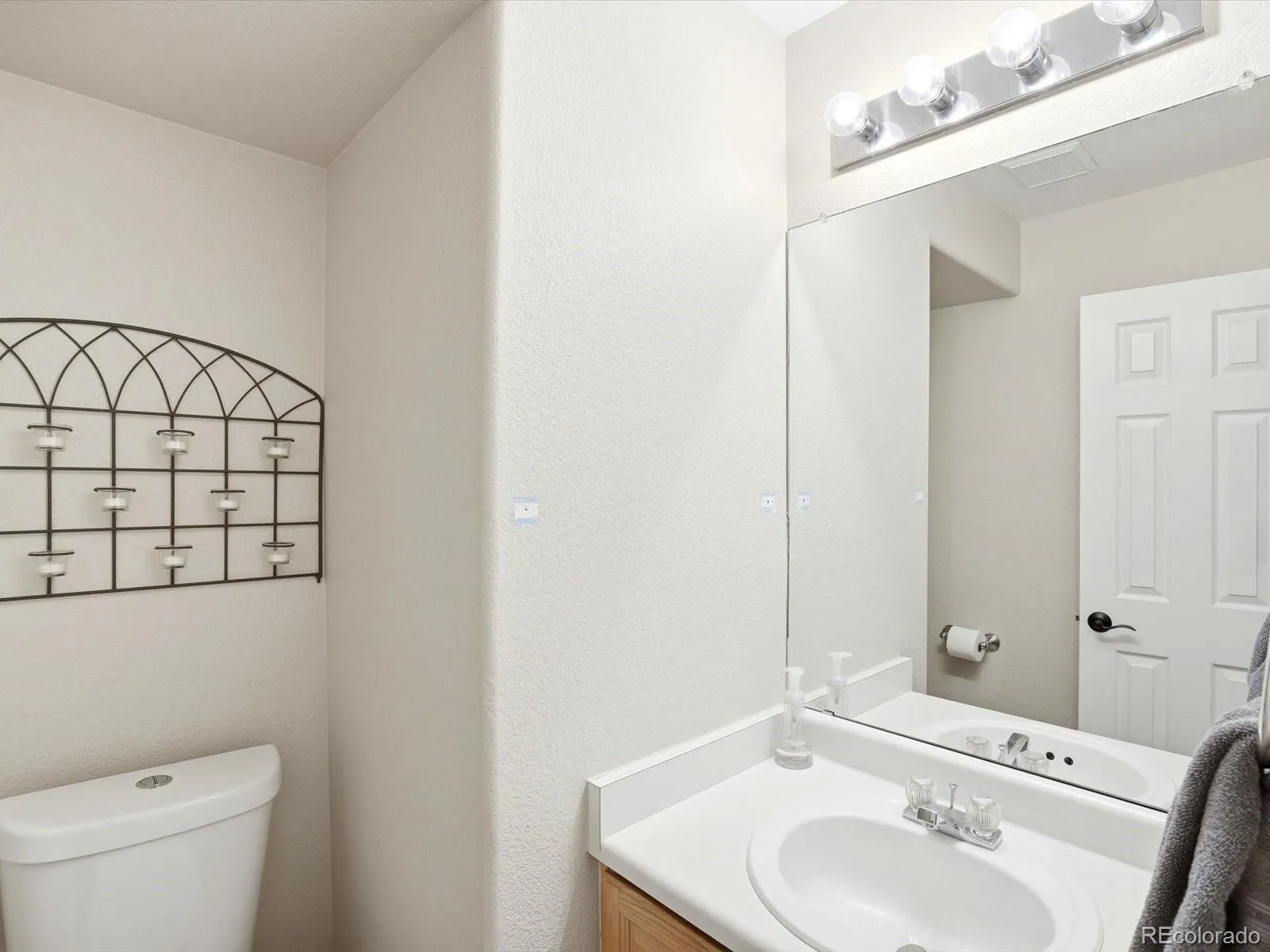 1362 S Cathay Court #101 Aurora CO 80017 MLS #REC8821769 05152026055926 1600 15