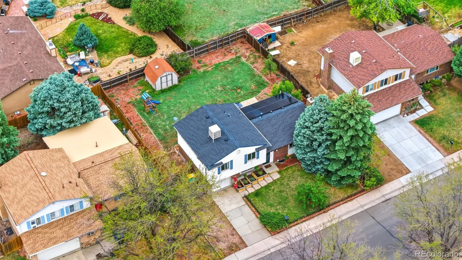 1581 S Fairplay Way Aurora CO 80012 MLS #REC8822492 05262026211901 1600 33