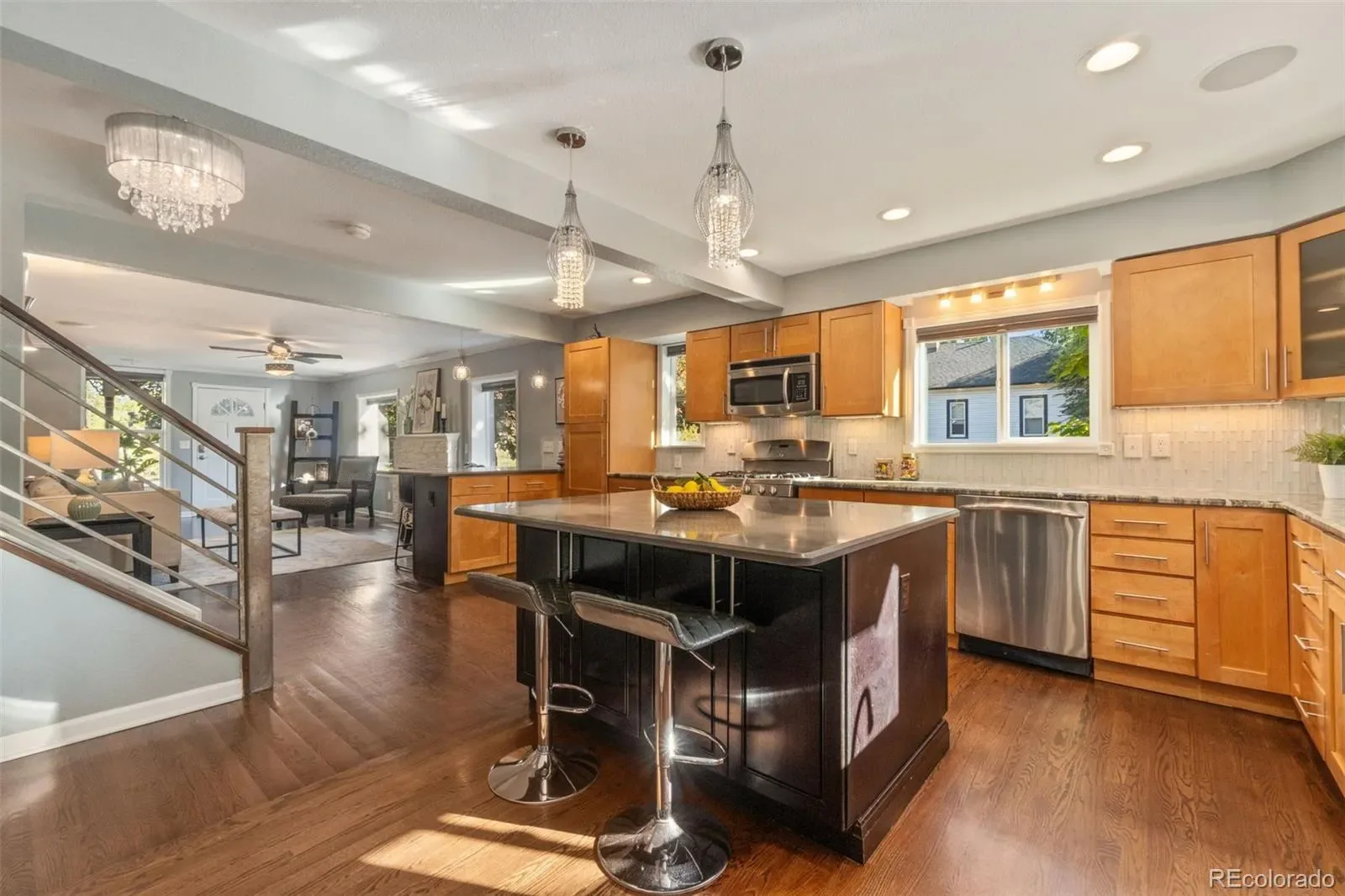 03292026022137 1600 6