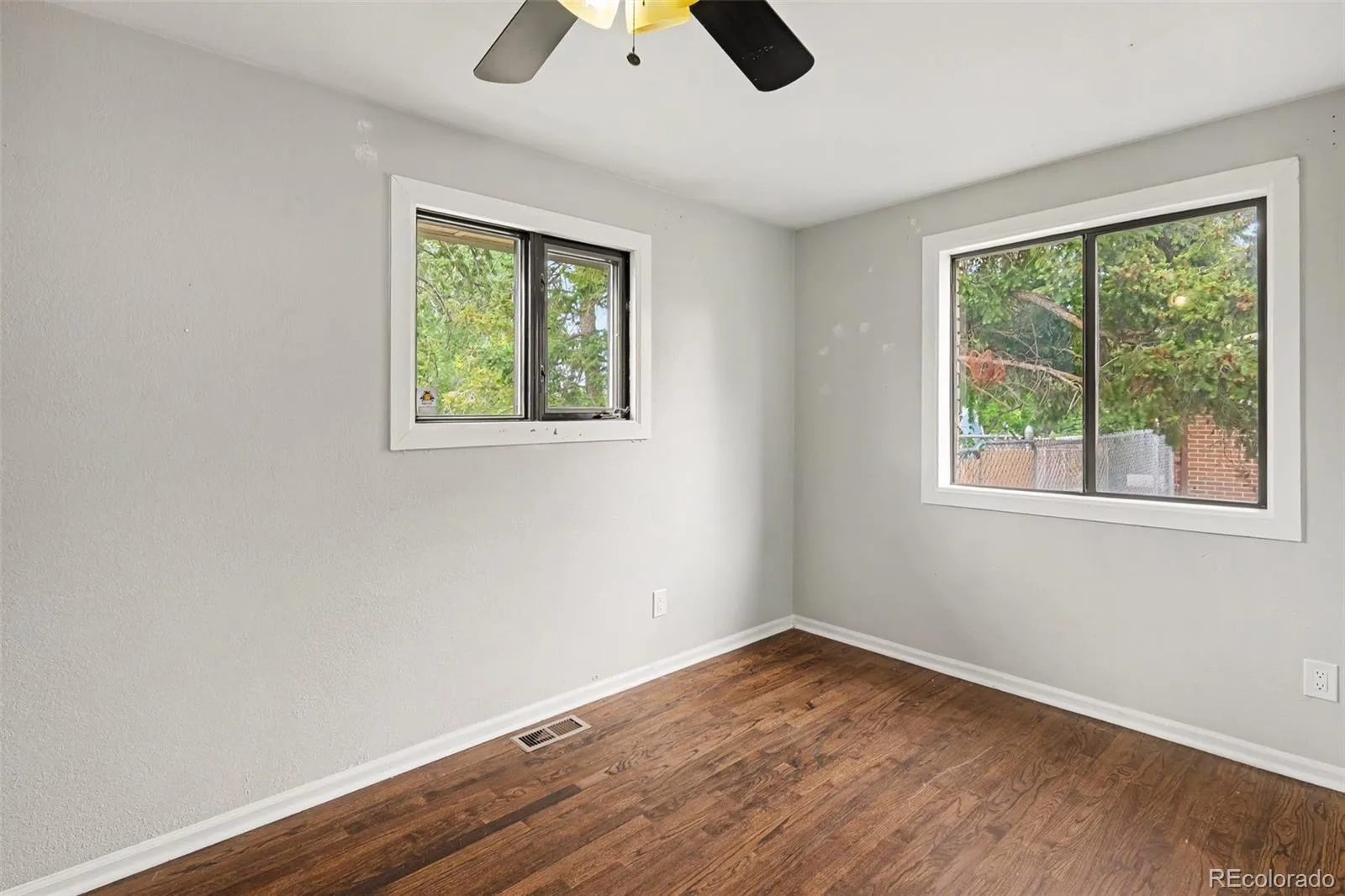 661 E Fremont Avenue Littleton CO 80122 | MLS #REC8830710 07292026002823 1600 16