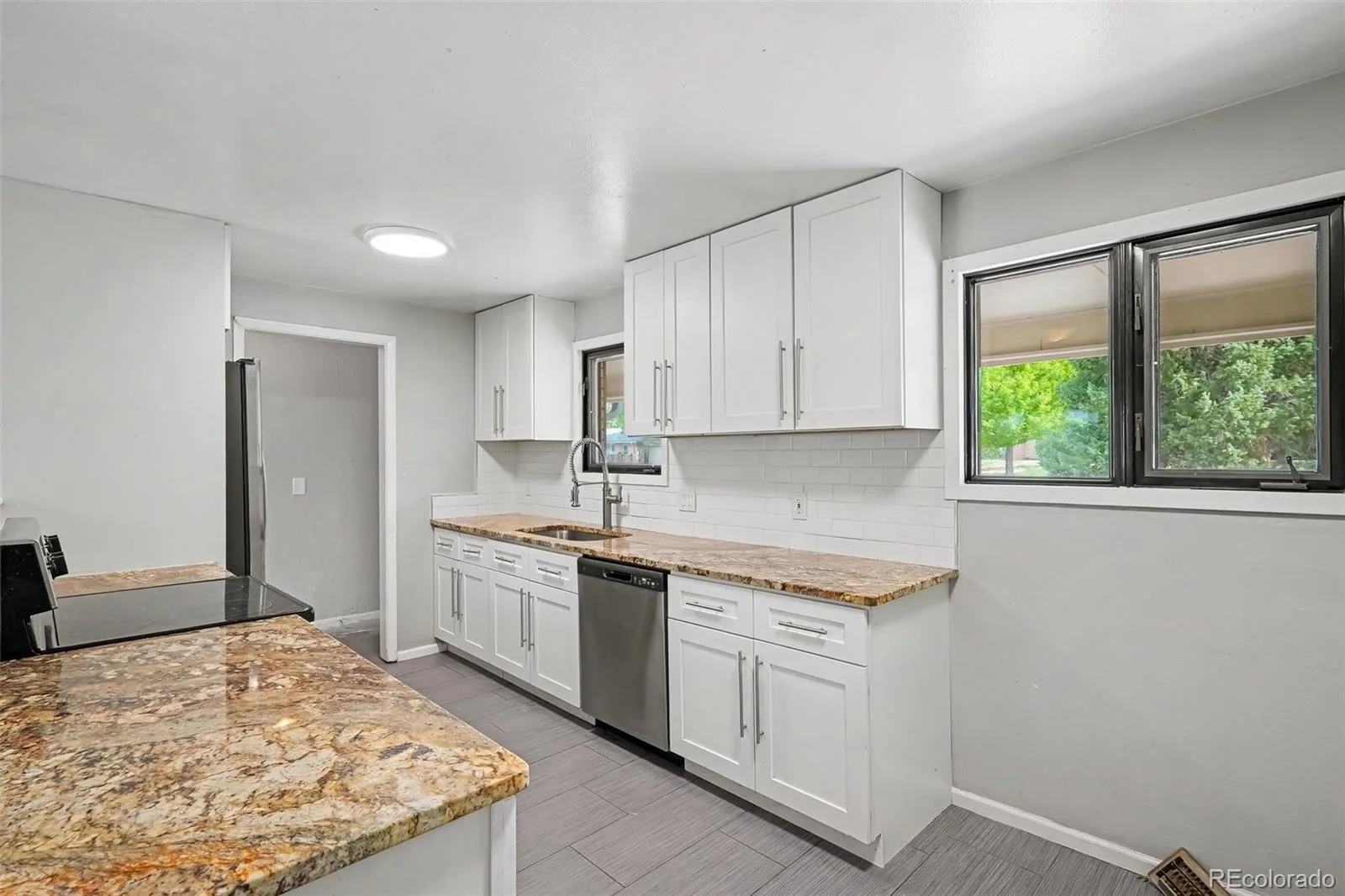 661 E Fremont Avenue Littleton CO 80122 | MLS #REC8830710 07292026002823 1600 8