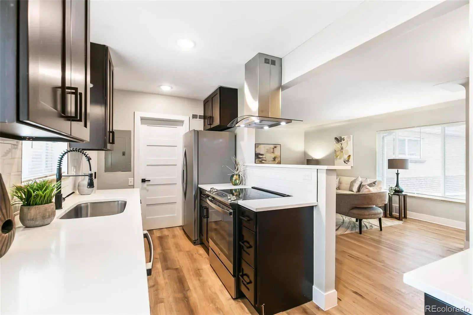 03282026000000 1600 11