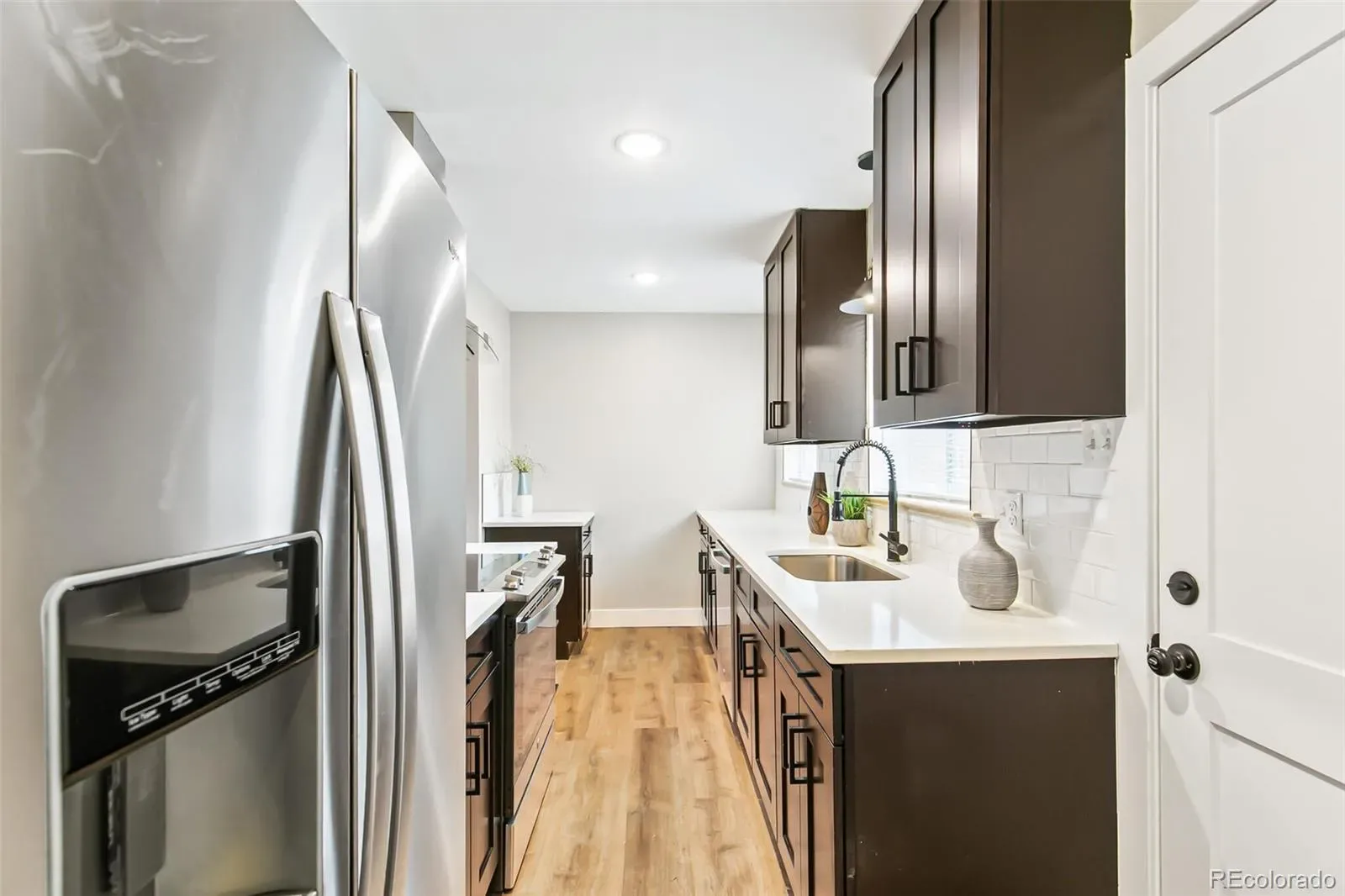 03282026000000 1600 12