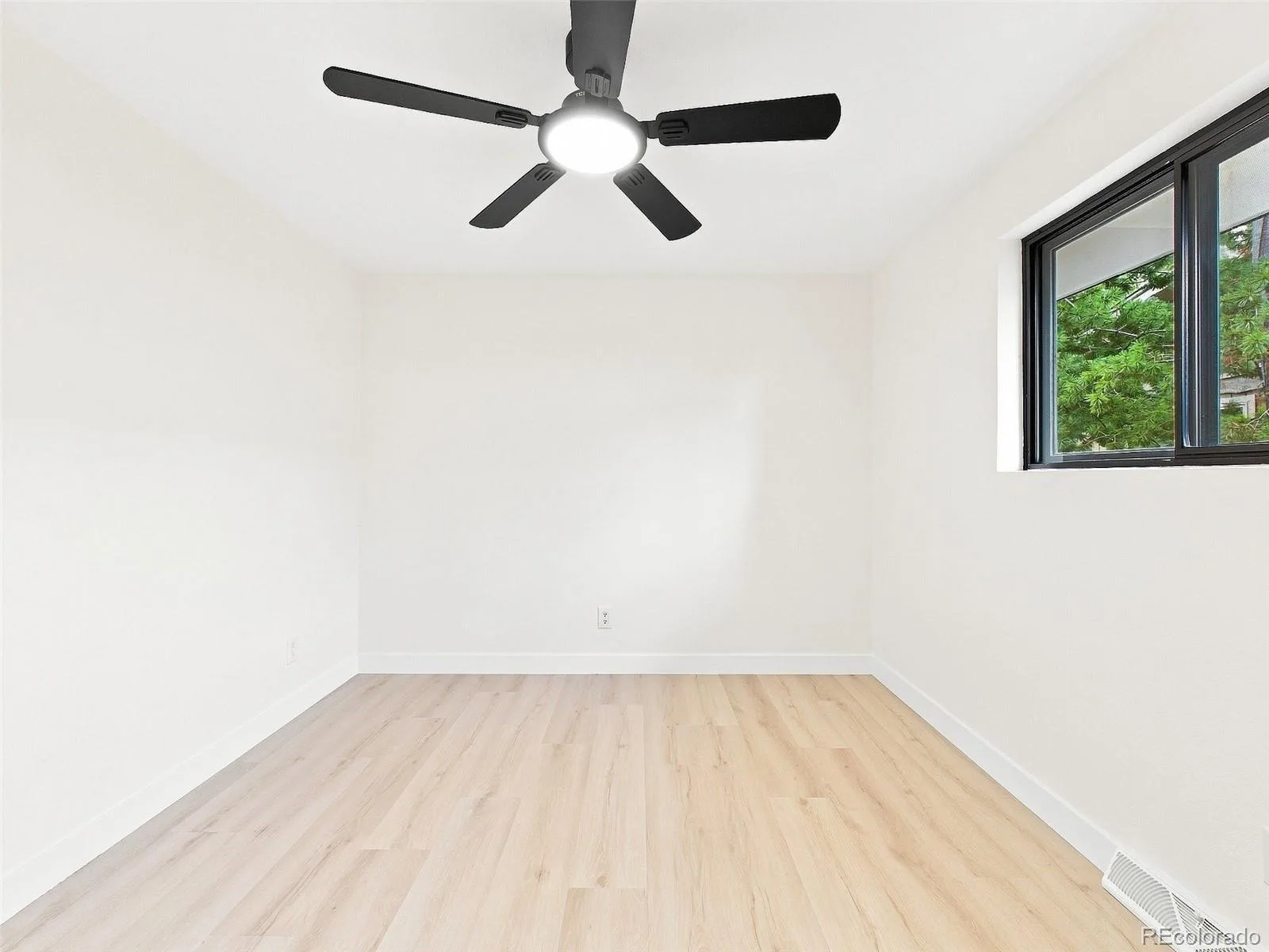 2361 S Holly Place Denver CO 80222 | MLS #REC8831250 08282026202005 1600 24