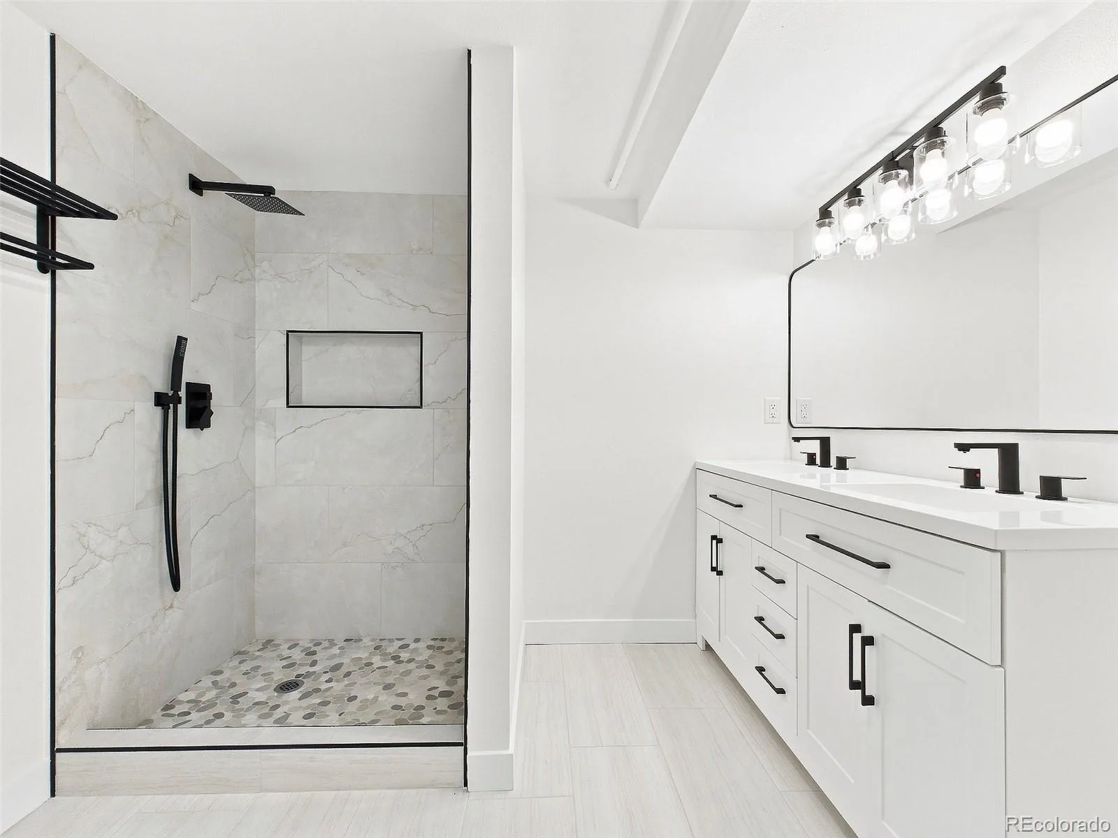 2361 S Holly Place Denver CO 80222 | MLS #REC8831250 08282026202005 1600 33