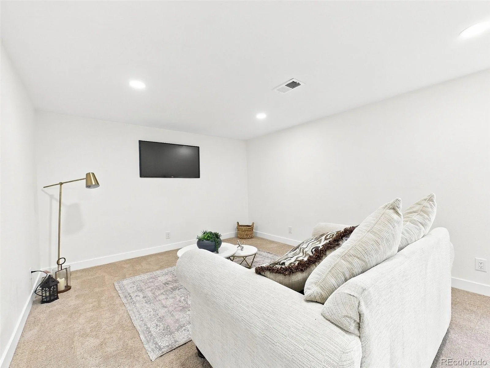 2361 S Holly Place Denver CO 80222 | MLS #REC8831250 08282026202005 1600 36