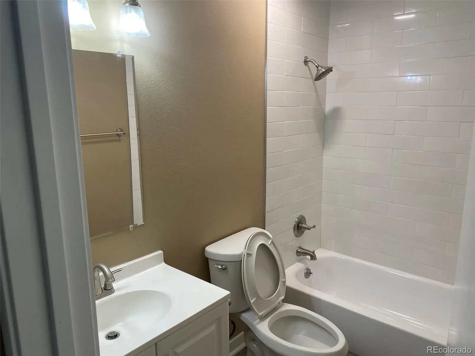 10022025020723 1600 11