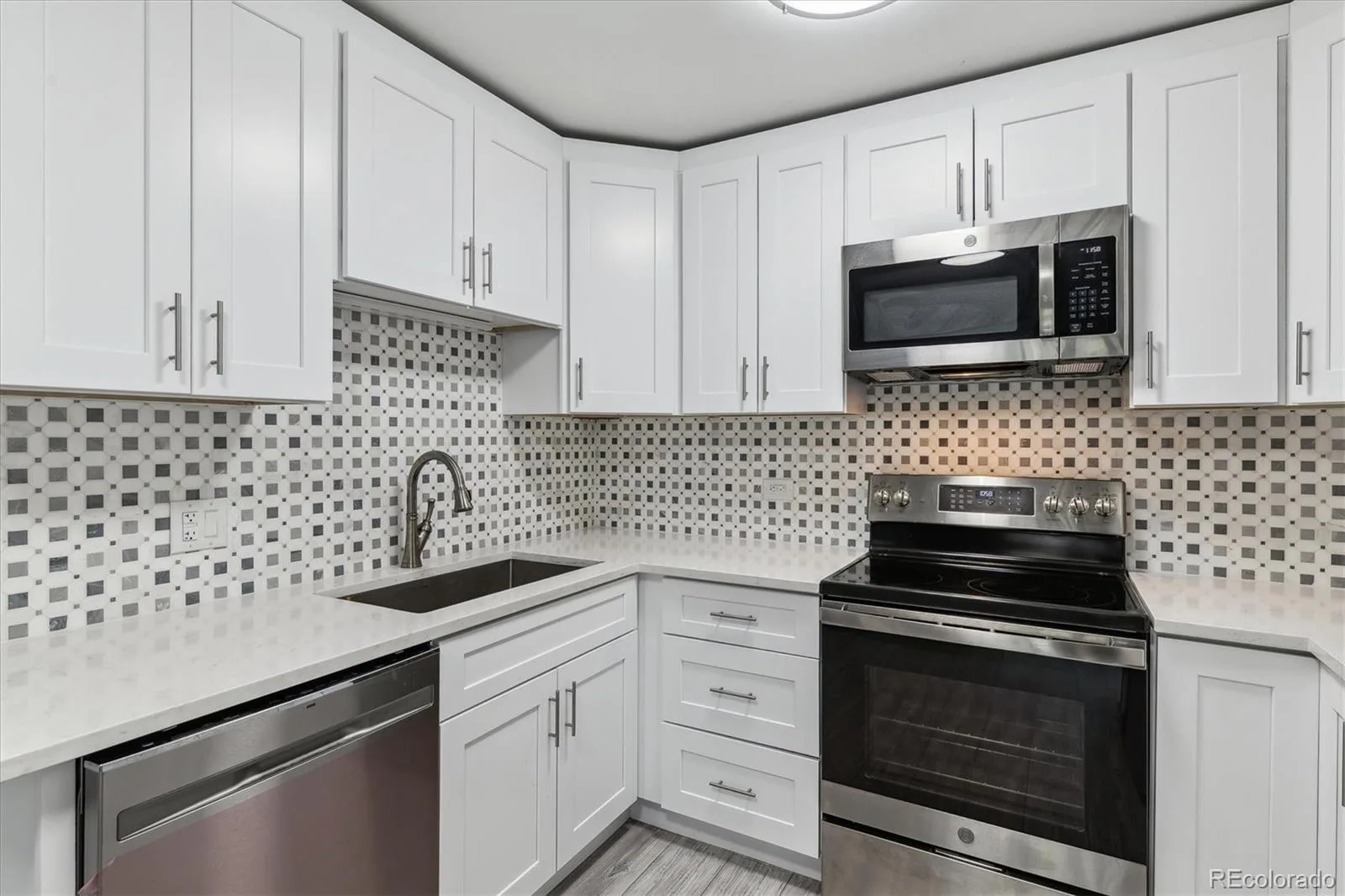 695 S Alton Way #5A Denver CO 80247 MLS #REC8834447 06132026063239 1600 13