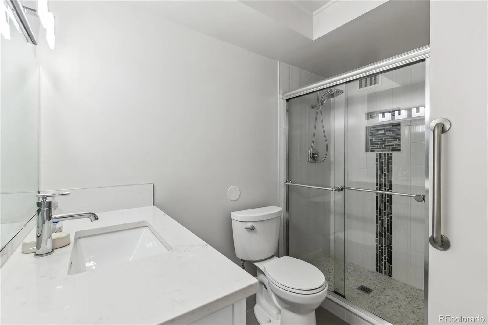 695 S Alton Way #5A Denver CO 80247 MLS #REC8834447 06132026063239 1600 25