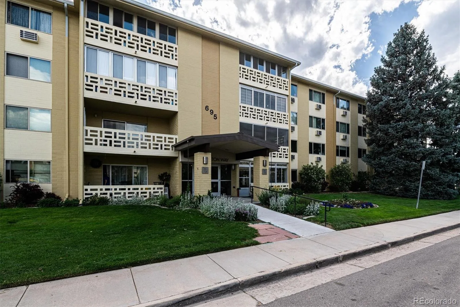 695 S Alton Way #5A Denver CO 80247 MLS #REC8834447 06132026063239 1600 3