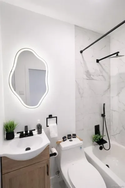 03242026004221 800 8