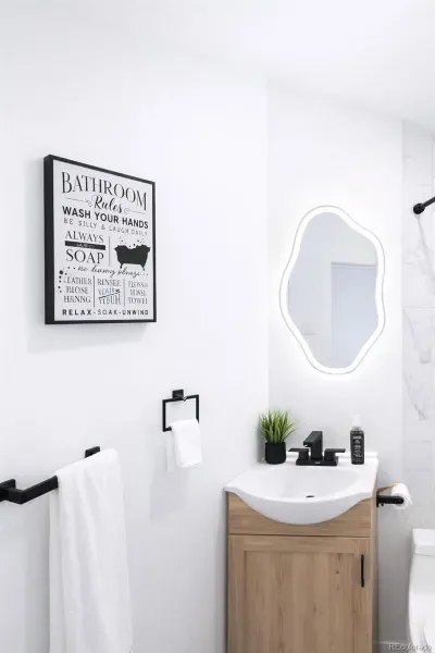 03242026004221 800 9