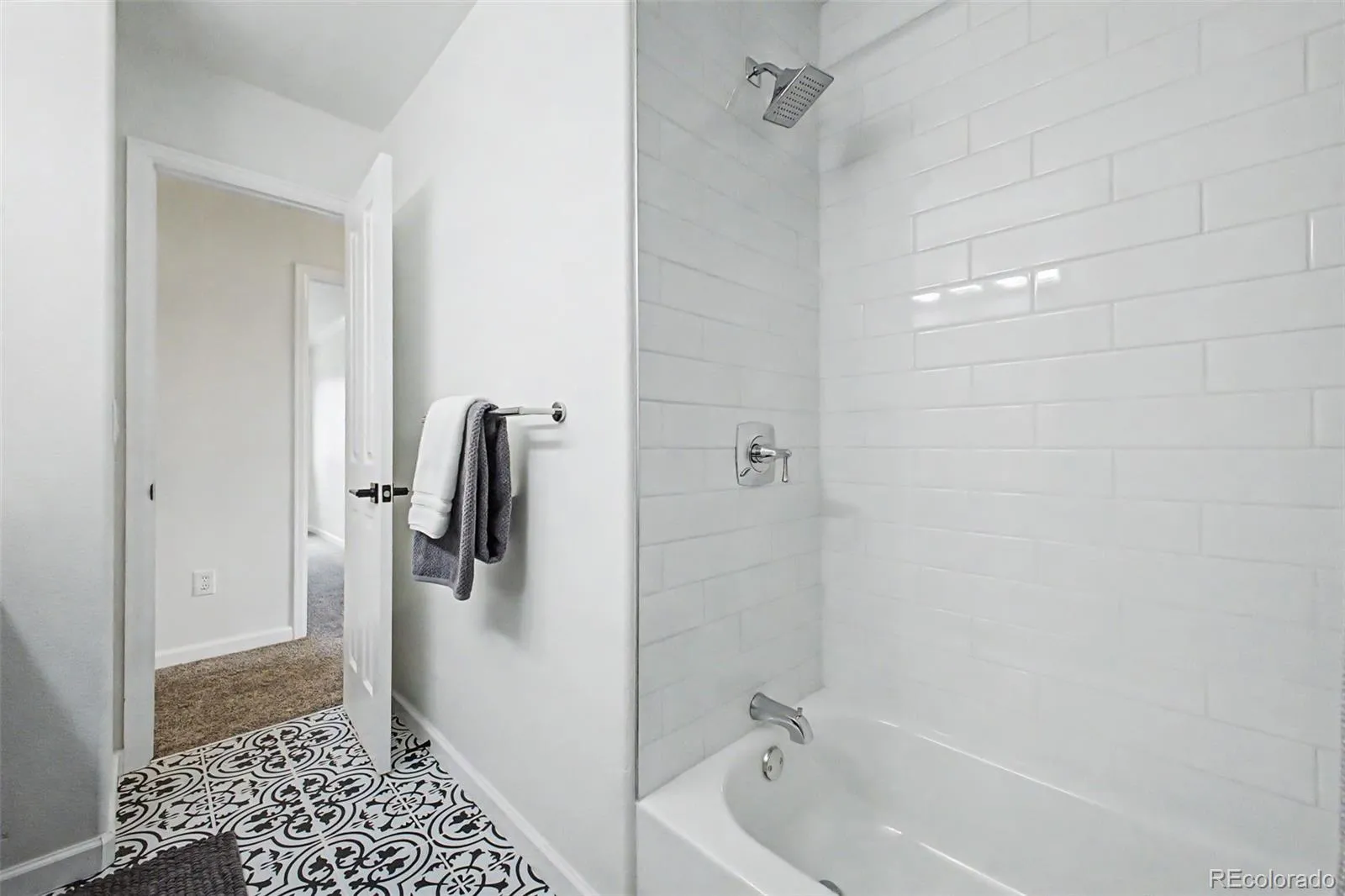 5532 S Lisbon Lane Centennial CO 80015 MLS #REC8836750 04182026022235 1600 38