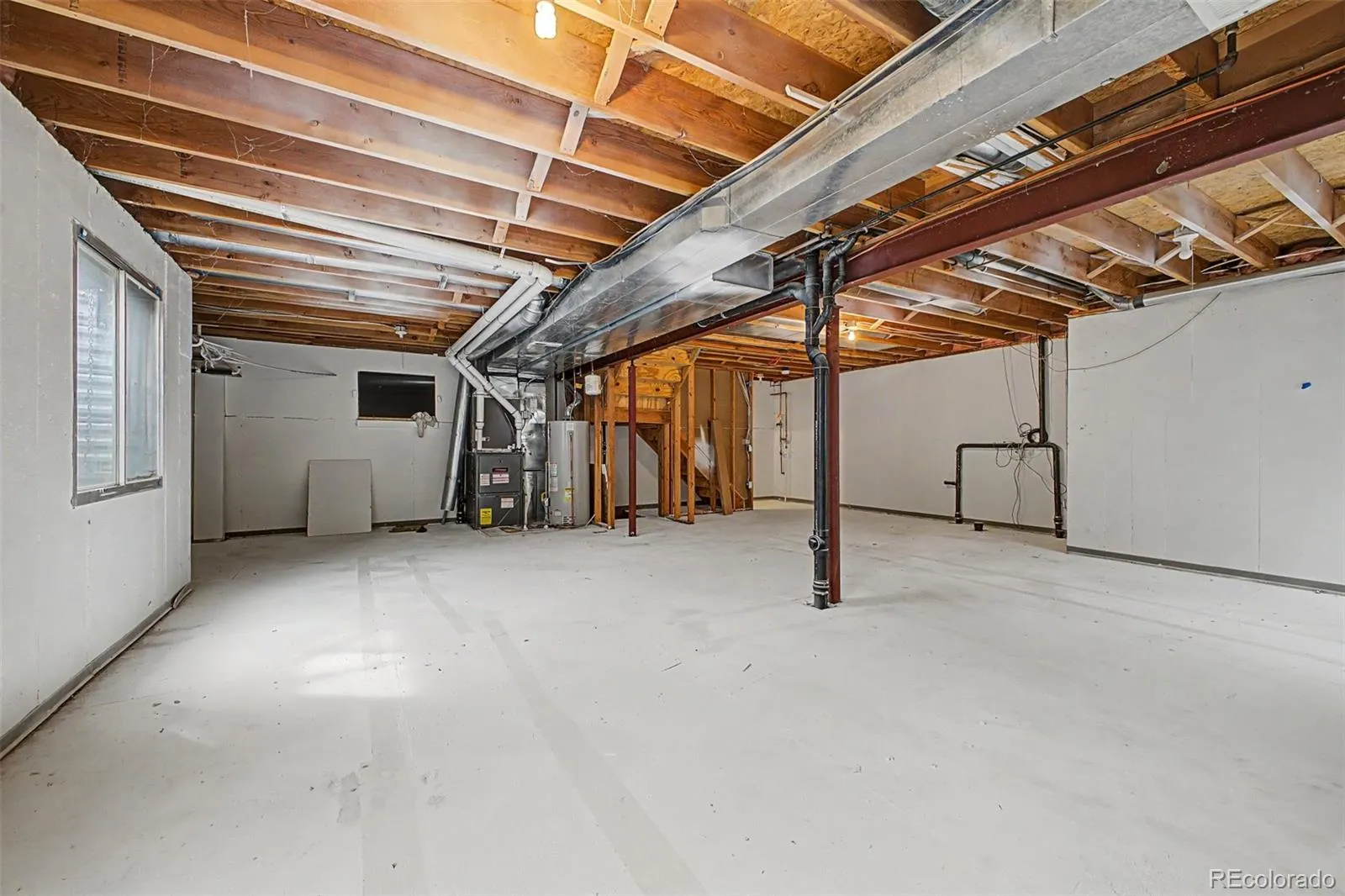 5532 S Lisbon Lane Centennial CO 80015 MLS #REC8836750 04182026022235 1600 44