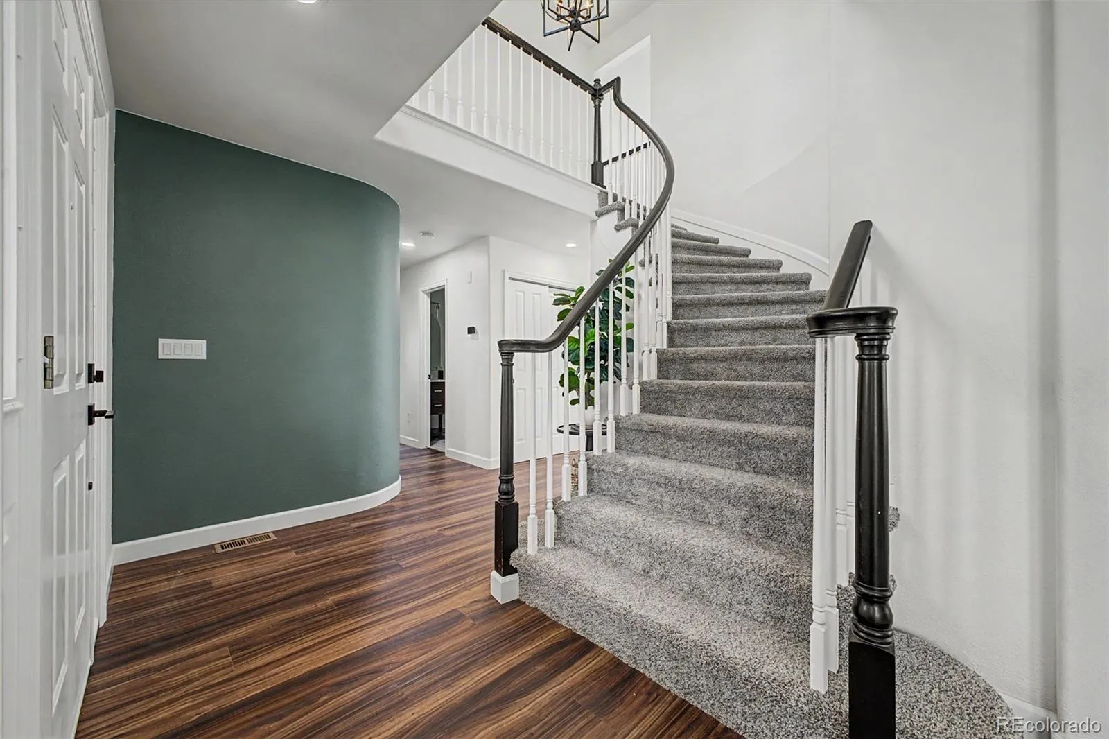 5532 S Lisbon Lane Centennial CO 80015 MLS #REC8836750 04182026022235 1600 5