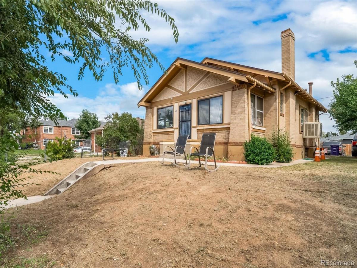 2678 Jasmine Street Denver CO 80207 | MLS #REC8837433 MLS #REC8837433 image #0
