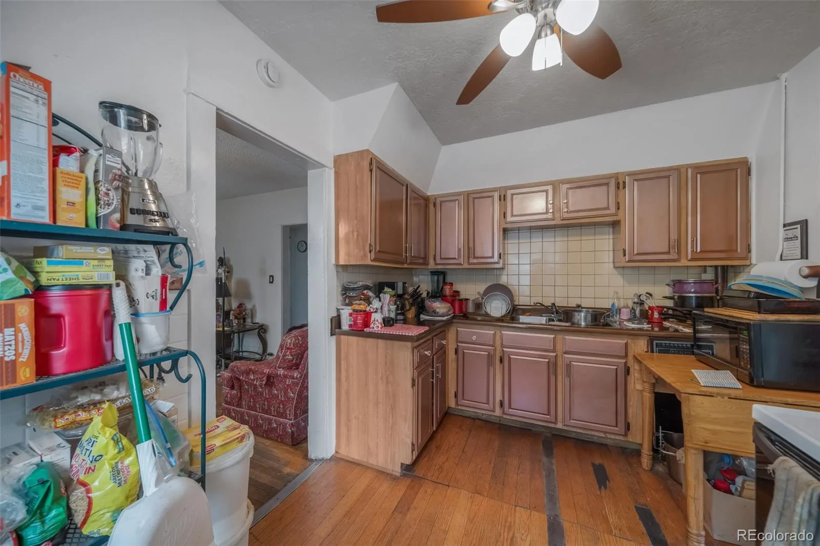2678 Jasmine Street Denver CO 80207 | MLS #REC8837433 09222026215514 1600 19