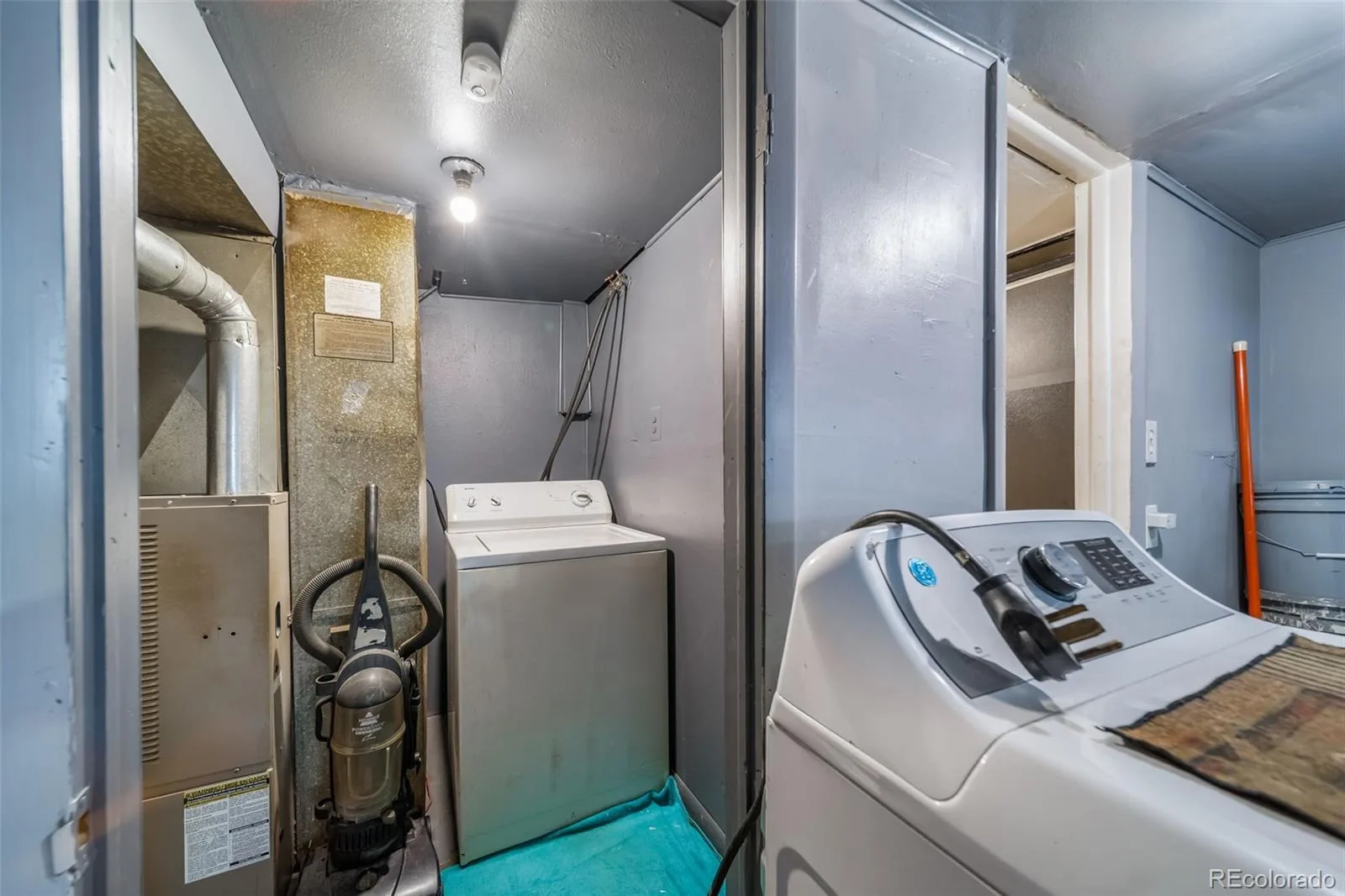 2678 Jasmine Street Denver CO 80207 | MLS #REC8837433 09222026215514 1600 26