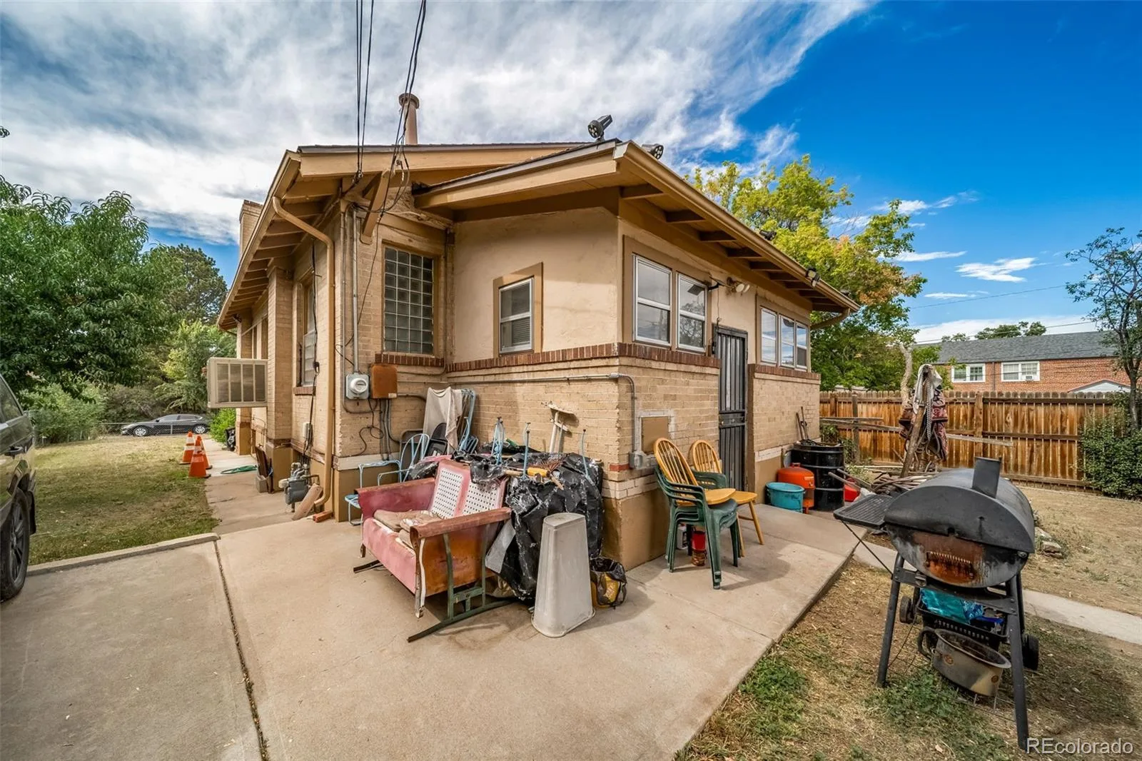 2678 Jasmine Street Denver CO 80207 | MLS #REC8837433 09222026215514 1600 27