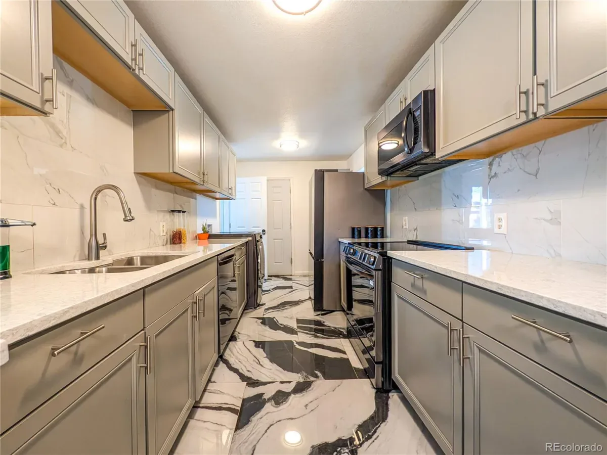 03282026010721 1200 12