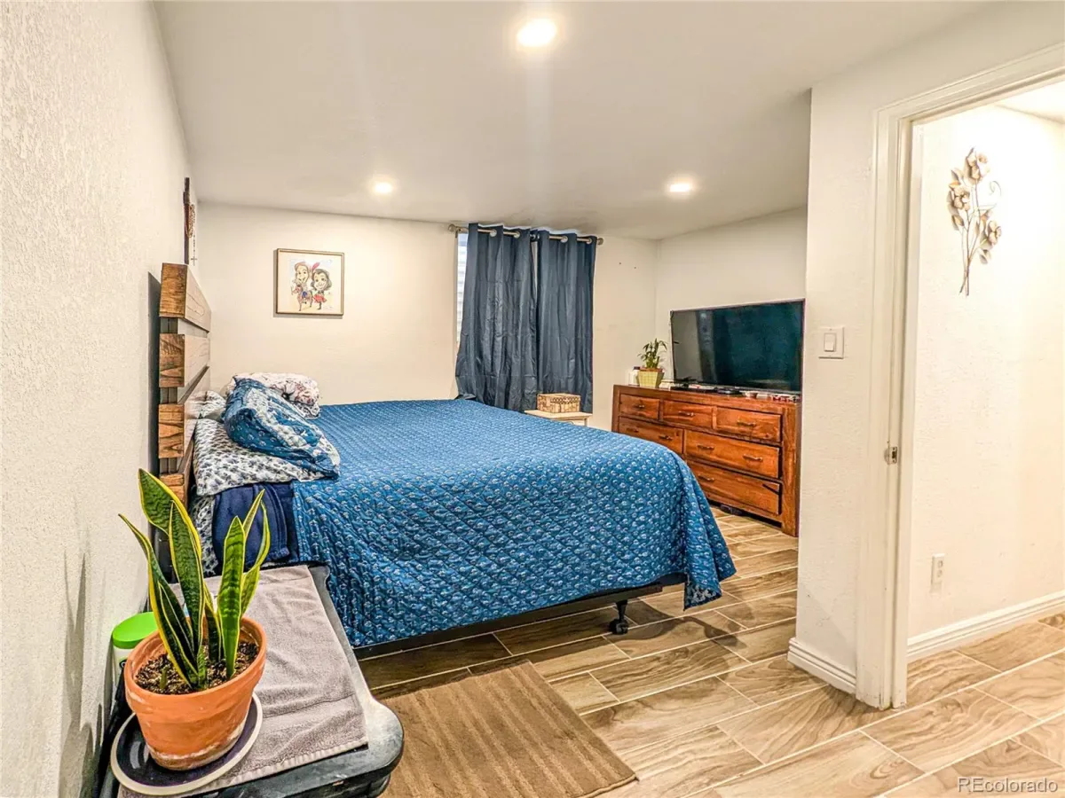 03282026010721 1200 25