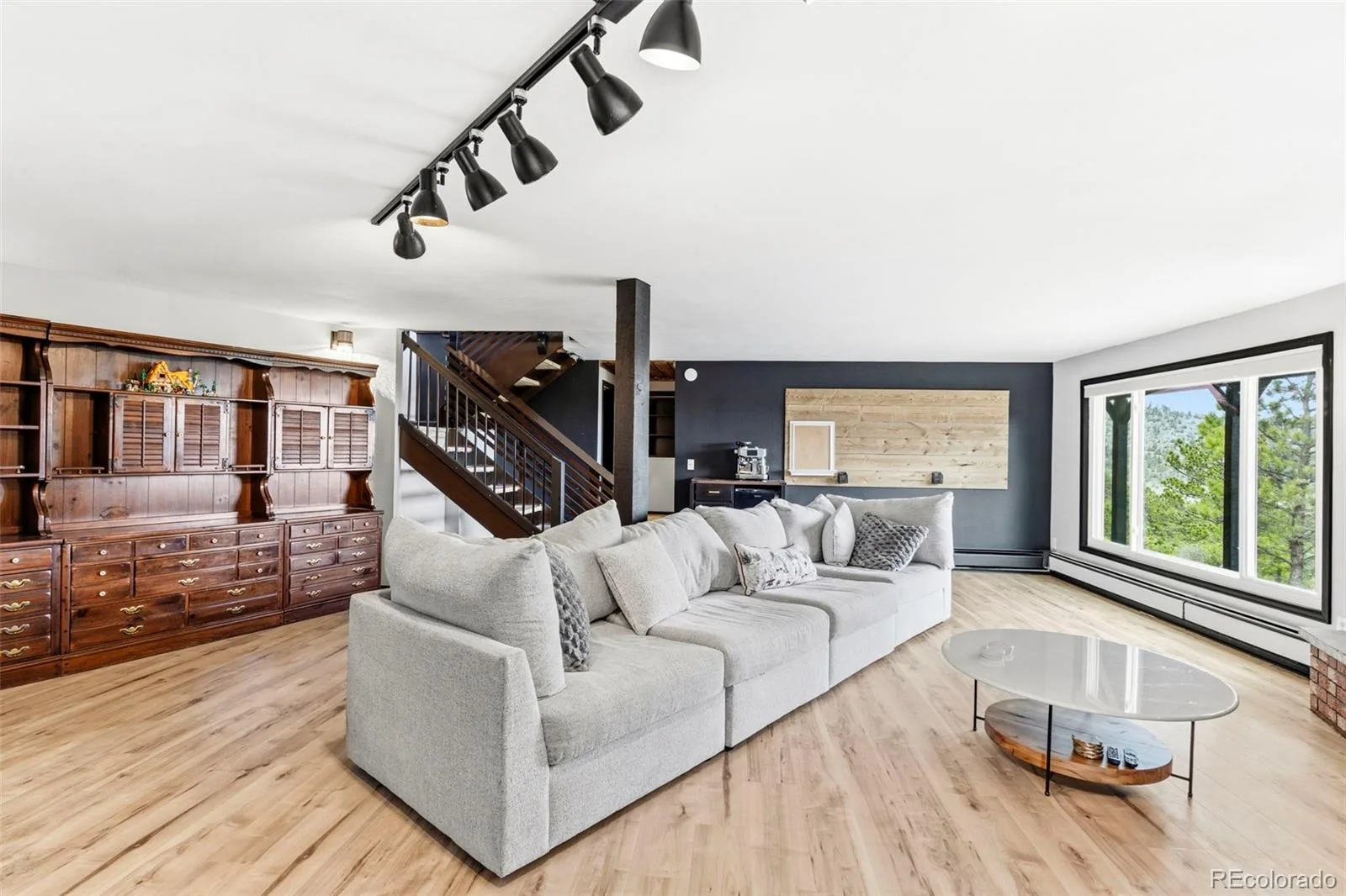 610 Meadow View Drive Evergreen CO 80439 | MLS #REC8838461 05312026184343 1600 25