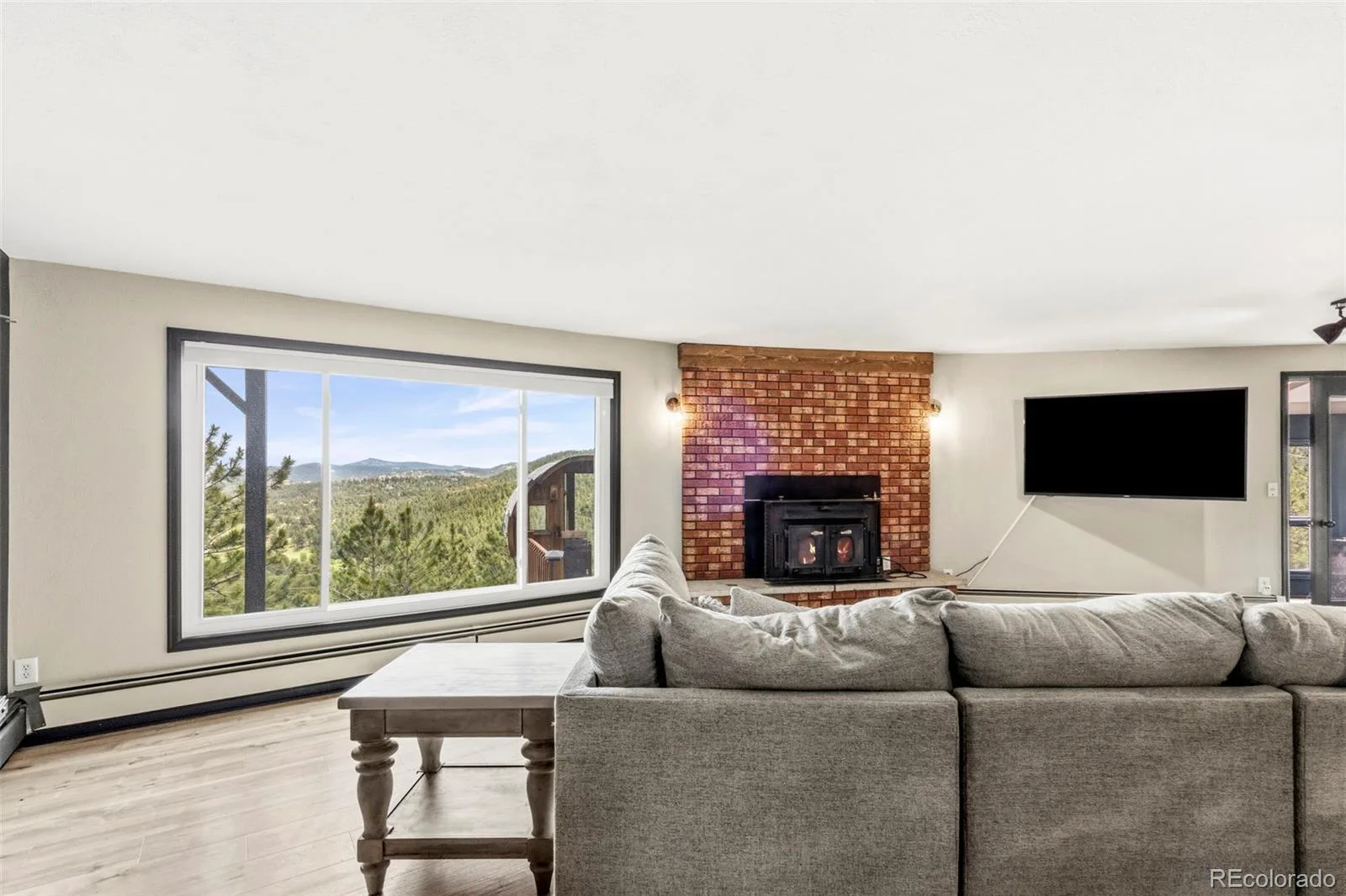 610 Meadow View Drive Evergreen CO 80439 | MLS #REC8838461 05312026184343 1600 26